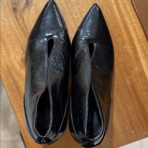 Donald J. Pliner Black Leather Flats